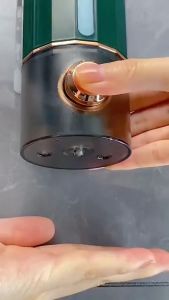 Hộp đựng sữa tắm dầu gội nước rửa tay chất liệu ABS gắn treo tường tiện lợi