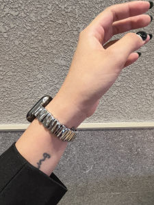 Suitable for Apple Watch9 Watch Strap Apple Watch Minimalist Metal Butterfly Clasp Iwatch8/S7/6/SE Stainless Steel Girls Thin 41/45mm Summer Breathable Fashion Special-Interest Irregular