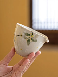 High-End Ceramic Public Cup Hand-Painted Underglaze Tea Sea for Home Use Gongfu Tea Separator Zen Moon Tooth Public Cup