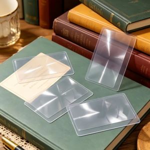 Ultra Thin Portable PVC Magnifying Glass Bookmark for Reading Newspapers Books Transparent Credit Card Shaped Magnifying Glass