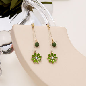 Avocado Green Flower Daisy Earrings Clip Jewelry Women Simple Gentle Temperament Fashion Accessories Jewellery Earrings