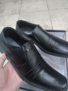 SEPATU MODEL PANTOPEL UNTUK PRIA DEWASA