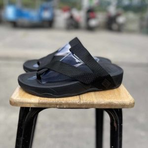 รองเท้า FitFlop ใส่ได้ทั้งหญิงทั้งชายสินค้าต้องตก 100%