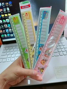 Set 2 cây thước hoạt hình dễ thương có in bảng cửu chương tiện dụng