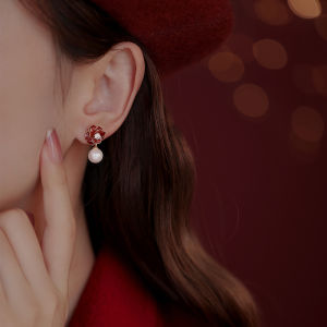 ต่างหูมุกรูปดอกไม้ชาฮุนแดง เครื่องประดับแฟชั่นสุดหรูหรา ต่างหูแบบห้อยสไตล์ย้อนยุคที่สวยงามและหรูหรา