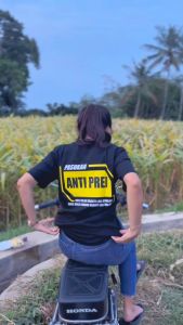 Kaos ANTI PREIAtasan distro kata-kata bahan cotton combet