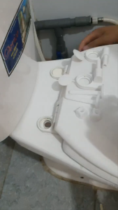 Ốc Nắp Bồn Cầu Vệ Sinh Chấn Hùng Gắn Nắp Rơi Tự Do