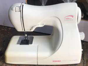 Singer qtie sewing machine