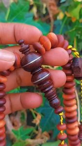 Tasbih Kayu Galih Bidara Arab Kombinasi Asem Ukuran 13x6mm Isi 99 Butir - Muslim Hitam