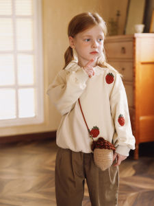 toz mama | Embroidered Sweatshirt