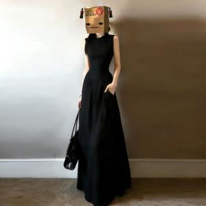 LIRUSHAN | French Elegant Black Sleeveless Fitted Dress