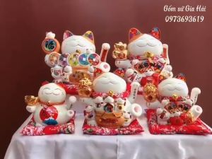 Mèo thần tài may mắn Maneki Neko 16cm vẫy tay (kèm hộp và đệm)