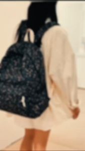 😍สาวๆห้ามพลาด กระเป๋าเป้ลายดอกไม้ น่ารักสุดๆ กระเป๋าเป้สะพายหลัง ผ้าไนลอน พร้อมส่ง 4 สี