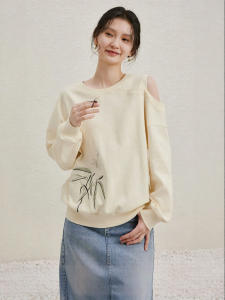 Yigue | Design Off-Shoulder Round Neck Print Oversize Slimming Sweatshirt