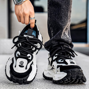 Mens Casual Shoes Soft Bottom Thickened Tire Design Fall Collection Red Dad Trendy Sneakers Comfortable High-End Sensation