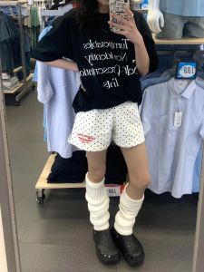 กางเกงขาสั้นกีฬาลายจุดสไตล์อเมริกันผ้าฝ้ายแท้สำหรับผู้หญิงในช่วงฤดูร้อน กางเกงขายาวทรงหลวมปักลายตัวอักษร กางเกงขายาวสามส่วนสำหรับใส่กลางแจ้ง