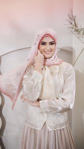 BAMBOO TRELLIS SATIN SHAWL AND SQUARE SCARF BY NAELOFAR (100% ORIGINAL) TUDUNG RAYA 2023