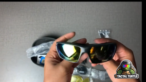 【จัดส่ง COD กรุงเทพฯ】แว่นตา ESS รุ่น Rollbar มีเลนส์ 4 ชุด แว่นตา ESS Rollbar แว่นตายุทธวิธี แว่นกันแดด เลนส์โพลาไรซ์ สําหรับปั่นจักรยาน Tactical glasses ของแท้ 100%