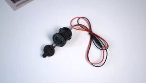 USB Charger Motor 2 Port 4.2A dengan LED Display Voltmeter