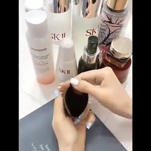 กล่อง กลม แปรงเกลี่ย พร้อม แปรงทารองพื้น แปรงปัดแก้ม และ แปรงรองพื้น ทรง6 รายวัน ทรงกลม แปรงทารองพื้น