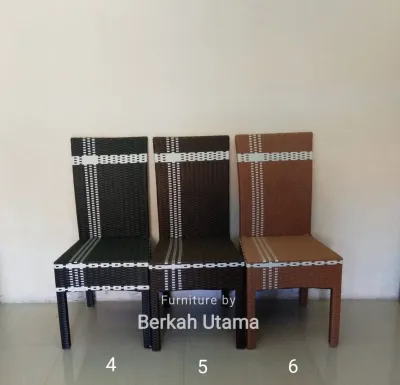 (( Cod )) Kursi makan rotan sintetis motif pita putih harga per kursi