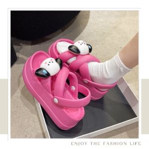 NDDshop พร้อมส่ง รองเท้าผู้หญิงส้นหนา 2 นิ้ว มีตัวติดการ์ตูนน้อนหมาน่ารักมาก พร้อมสายรัดส้น ใส่แบบ 2in1 แบบรัดส้นหรือไม่รัดก็ได้ มี 4 สีให้เลือกตำ ราคาถูกตาแตก