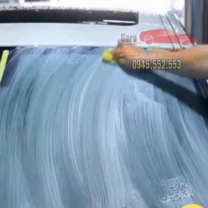 Dung dịch tẩy ố kính ô tô tại nhà Tẩy cặn canxi ố mốc kính hiệu quả tiết kiệm