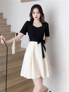 French Style Black Splice Dress Womens Summer 2024 Elegant Design Hepburn Wind Small Size A-Line Midi Dress High Waist
