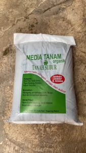 MEDIA TANAM ORGANIK TANAH SUBUR HIJAU KEMASAN BESAR SIAP PAKAI UNTUK TANAMAN - TANAH SUBUR HIJAU