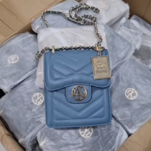 กระเป๋าแฟชั่นมาใหม่ กระเป๋า รุ่นกล่องนม 6นิว กระเป๋าสะพายข้างผู้หญิง กระเป๋าใบเล็ก