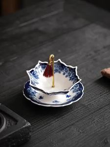 1 Dụng Cụ Lọc Trà Bằng Gốm Sứ Màu Xanh Và Trắng Có Thiết Kế Hình Ô Tua Rua Nhỏ Gọn Dành Cho Bộ Trà Kung Fu Trang Trí Văn Phòng Và Nhà Cửa