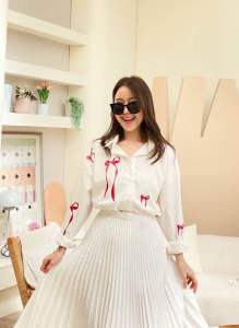 เสื้อเชิ้ตผ้าคอตต้อน ลายโบว์คริสมาสต์❣️