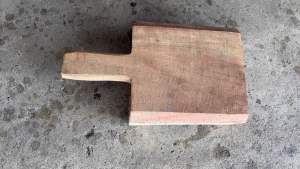 ที่ทับกล้วยทำจากไม้ประดู่กว้าง 6 นิ้ว(ขอคืนเงินได้แต่ต้องส่งสินค้าคืนก่อนเสมอค่ะ)