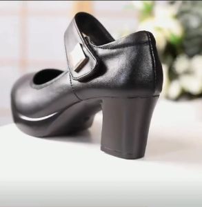 【COD】School shoes for women Soft leather fashion shoes high heels work female