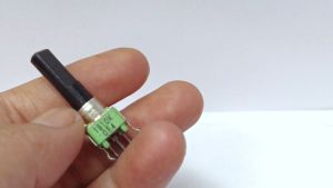 Potensio Balance Alpha 3 pin B10k Mono Kaki 3 Tekuk Segi Hijau 103