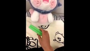 Mainan Pisau Wortel Gravitasi Fidget Toy OCT 8180 | Fidget Toy Knife Mainan Edukasi Pisau Lipat Dari Bahan Plasik 3D Printed Gravity Small Radish Knife Mainan Pisau Prank Mini Aman Untuk Anak Anak