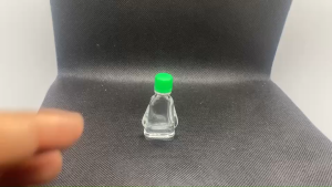 ขวด 3 มล.(100 ใบ) แก้วทรงสามเหลี่ยม+ฝาเขียว 23#11