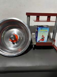 COMBO COCONUT GRATER WITH 2TONS PRESSER HYDRAULIC