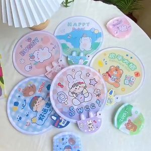 Quạt Gấp Hoạt Hình Dễ Thương - Size Lớn Có Tay Cầm - Quạt Nhỏ Bỏ Túi GNOFE