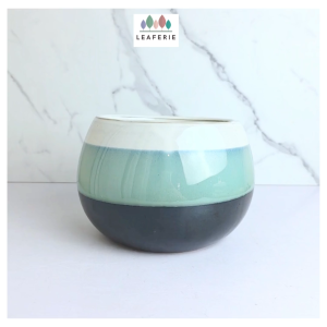 The Leaferie Yvella plant pots. Ceramic flowerpot . flowerpots . flower pot planter planters