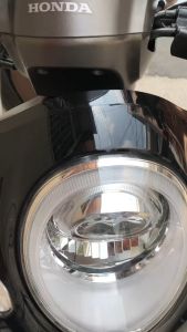 VISOR UNIVERSAL GRATIS BREKET MOTOR SCOOPY BEAT MIO FREE BREKET / WINDSHIELD UNIVERSAL TAMENG PELINDUNG ANGIN DAN DEBU UNIVERSAL / VISOR UNIVERSAL SCOOPY BEAT VARIO MIO PENAHAN ANGIN MOTOR MATIC BAHAN AKRILIK TEBAL