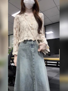 เสื้อคาร์ดิแกนถักแขนยาวคอวีสีพีชสำหรับผู้หญิง ฤดูใบไม้ผลิ 2025 แฟชั่นใหม่ เสื้อชั้นในสุดเก๋ แขนยาว ปกโปโล แขนยาว