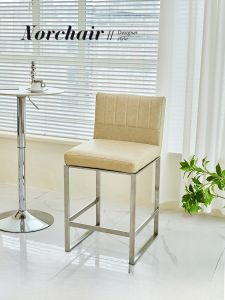 เก้าอี้สูงแบบพับได้เรโทรหรูหรา Norchaire สำหรับใช้ในบ้าน ดีไซน์เรียบง่าย ไม่หมุน ไม่มีหมอนรองที่นั่ง สไตล์ Scandvinian