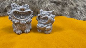 Bộ 2 Tượng Kỳ Lân cười cầm đồng tiền tài lộc