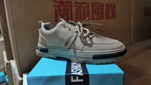 Boots for Men Outdoor Hiking Sneakers High-top Sports Shoes Men Korean Style Fashion Casual Boots New All-match Handsome On Sale Kasut Boots Lelaki