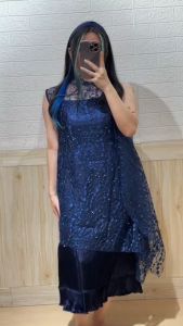 4855 Gayatri Brukat Midi Dress
