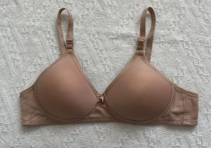 เสื้อในสตรีไร้โครงเหล็ก2ตะขอ ปรับได้สามระดับ ฟองน้ำบางทรงเล็กคัพA รหัส308