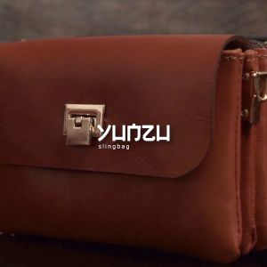 Tas Selempang Kulit Lecari: Tas Selempang Stylish & Berkualitas