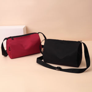 Minimalist Casual Shoulder Messenger Bag Parka Postman Crossbody Pouch Mens Bag Ins Trendy Hip Hop Disco Dancing Bag Womens Bag