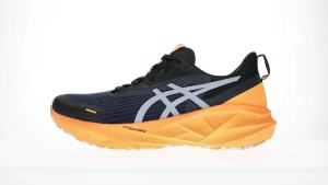 ASICS Men NOVABLAST 5 LITE-SHOW Running Shoes in Lite-Show/Orange Pop